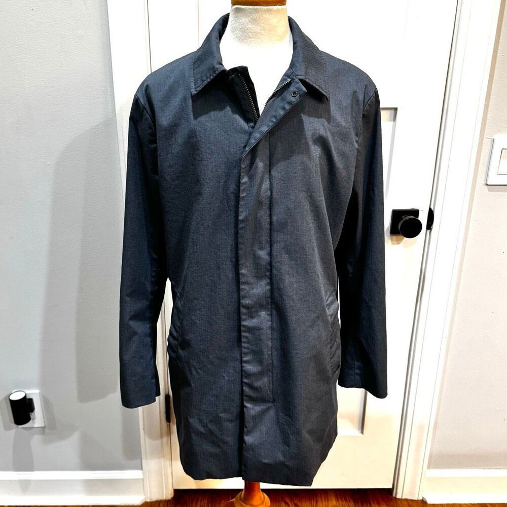Banana Republic Mac Jacket in Blue Ash. Size XL.